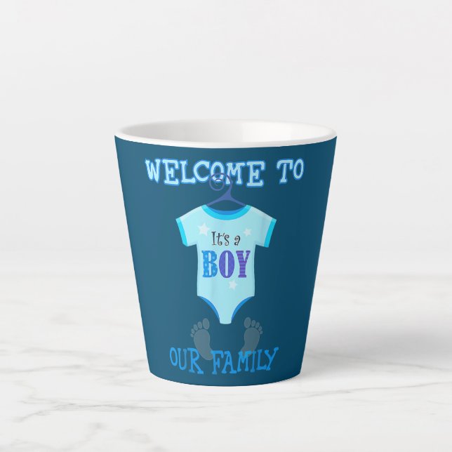 The A Boys Baby Showroom Party News Baby Geschenk  Milchtasse (Vorderseite)