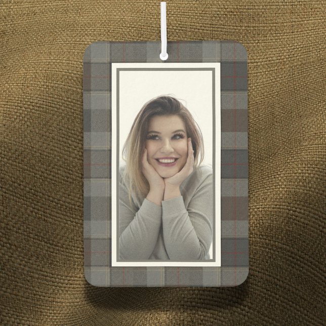 The Archivist’s Vault: Custom Tartan Photo Charm Autolufterfrischer (Von Creator hochgeladen)