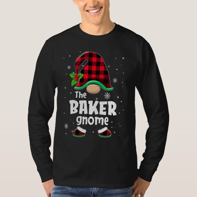 The Baker Gnome Buffalo Plaid Christmas Matching F T-Shirt (Vorderseite)