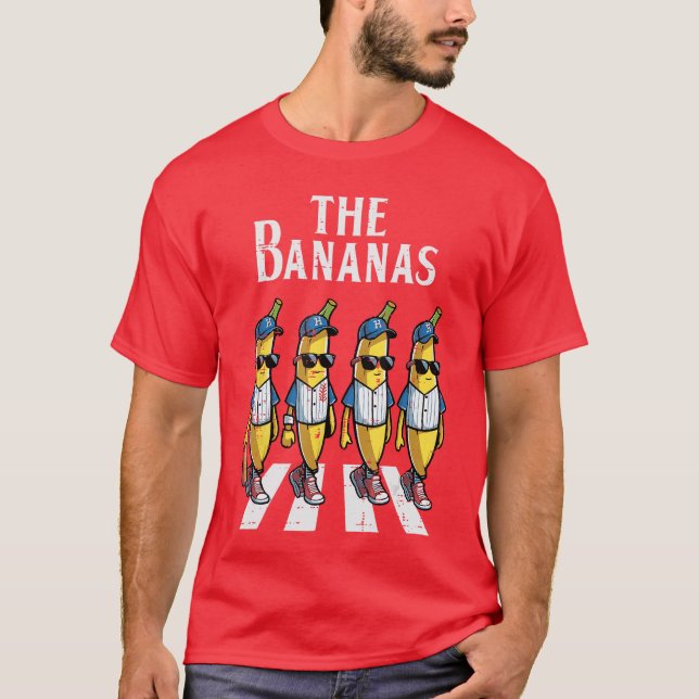 The Banana Crossing Funny Fruit Meme Parody Men Wo T-Shirt (Vorderseite)