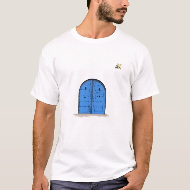 The Blue Door – Moroccan Soul in Every Detail T-Shirt (Vorderseite)