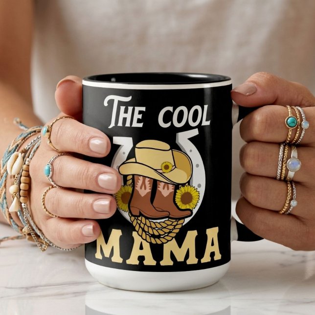 The Cool Mama | Western Mother’s Day Unique Zweifarbige Tasse (Von Creator hochgeladen)