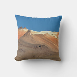 The Emerging Mountain of the Salt Deserts Kissen