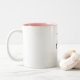 The Future Mrs and Your Name Modern Beauty Zweifarbige Tasse (Mit Donut)