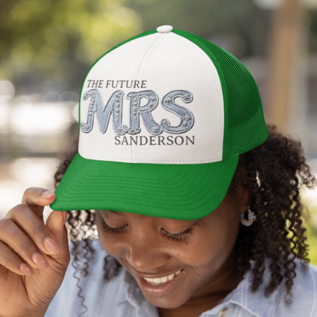 The Future Mrs Bride Imitats Stickgeflecht Truckerkappe (Von Creator hochgeladen)