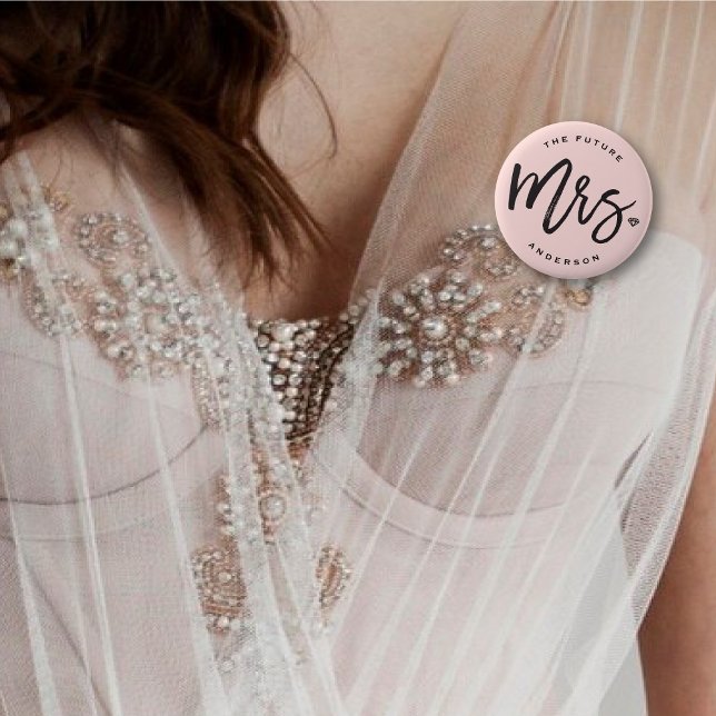 The Future Mrs Brush Script Diamond Brautparty Button (The Future 'Mrs.' Diamond, Brush Calligraphy Wedding Rehearsal Pin Button @ fatfatin_blue_knot)