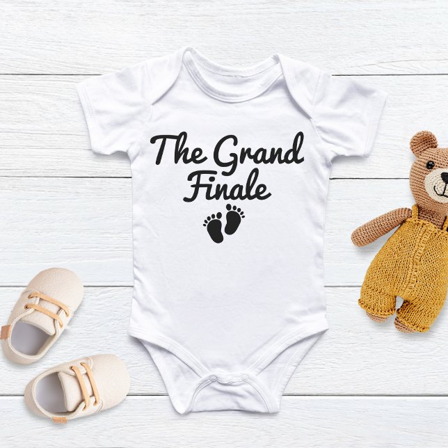 The Grand Finale Last Baby Pregnancy Announcement  Baby Strampler (Von Creator hochgeladen)