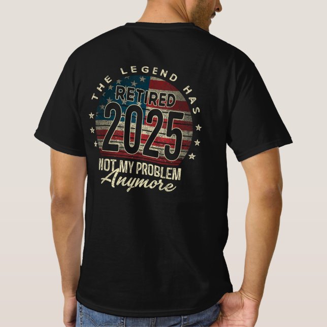The Legend hat die amerikanische Flagge 2025 gelüf T-Shirt (Rückseite)