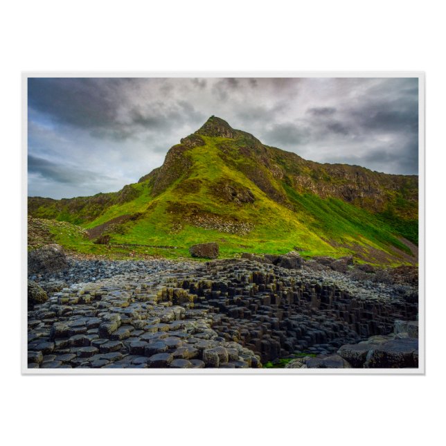 The Legendary "Giant's Causeway": Nature's Ancient Poster (Vorderseite)