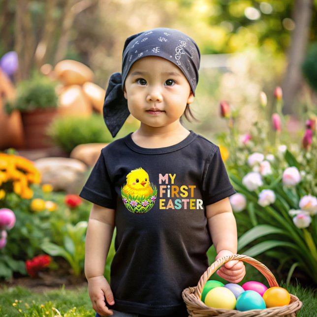 The little girl's first Easter Baby T-shirt (Von Creator hochgeladen)