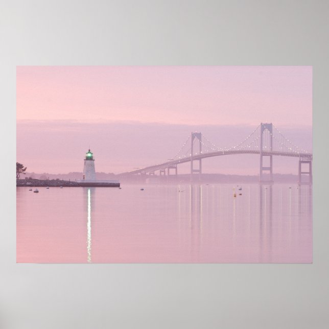 The Newport Bridge and Goat Island Lighthouse Poster (Vorne)