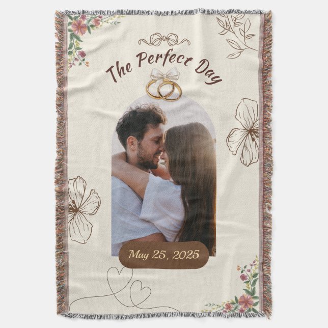 The Perfect Day Custom Wedding Pic w/Rings & Date Decke (Vorderseite Vertikal)