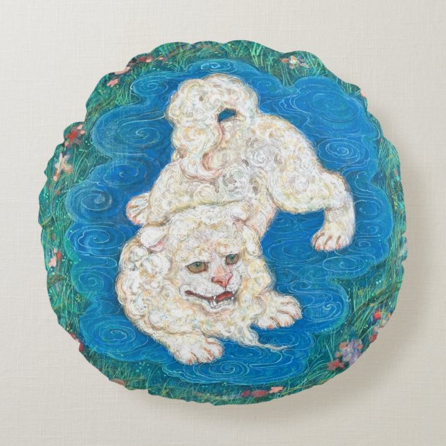 The Playful Shishi: Whimsical  Rundes Kissen (Vorderseite)