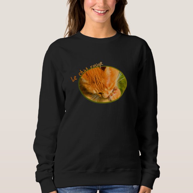 The red cat Portrait of a cat - preening - a cat c Sweatshirt (Vorderseite)