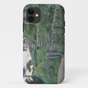 THE SHIRE™ iPhone 11 HÜLLE