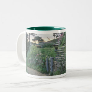 THE SHIRE™ ZWEIFARBIGE TASSE