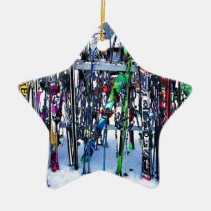 The Ski Party - Skis and Poles Keramik Ornament