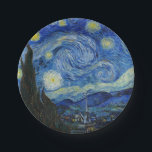 The Starry Night, 1889 von Vincent van Gogh Pappteller<br><div class="desc">The Starry Night,  1889 von Vincent van Gogh. Es zeigt den Blick von der Ostwand seines Asylzimmers in Saint-Rémy-de-Provence,  kurz vor Sonnenaufgang,  mit der Ergänzung eines imaginären Dorfes.</div>