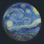 The Starry Night, 1889 von Vincent van Gogh Pappteller<br><div class="desc">The Starry Night,  1889 von Vincent van Gogh. Es zeigt den Blick von der Ostwand seines Asylzimmers in Saint-Rémy-de-Provence,  kurz vor Sonnenaufgang,  mit der Ergänzung eines imaginären Dorfes.</div>
