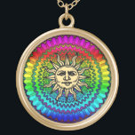 The Sun-Gott auf Farben von The Sun Vergoldete Kette<br><div class="desc">Sonnengott auf entworfenem buntem (Farben der Sonne) leuchtendem Muster. The Sun-Gott (Solargott) galt einen großen reisenden Lehrer und einen Meister (wie die Sonne über den Himmel reist) sowie "die Weise, die Wahrheit und als das Licht, den Redeemer, der Retter, der Messiah". Er führte Wunder durch und wurde mit dem Löwe...</div>