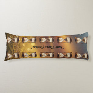 "The Timekeeper" Seitenschläferkissen