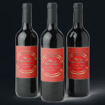 The Wang Family Imitate Gold Foil Red Christmas Weinetikett<br><div class="desc">The Wang Family Frory Weihnachten Elegante Imitate Gold Foil Script Golden Circles Muster auf hellen roten Hintergrund Feiertage Jahreszeit Wein Flaschen Labels,  auch passend Geschenkpapier,  Geschenktasche,  Wine Bag und Ribbon zur Verfügung.</div>