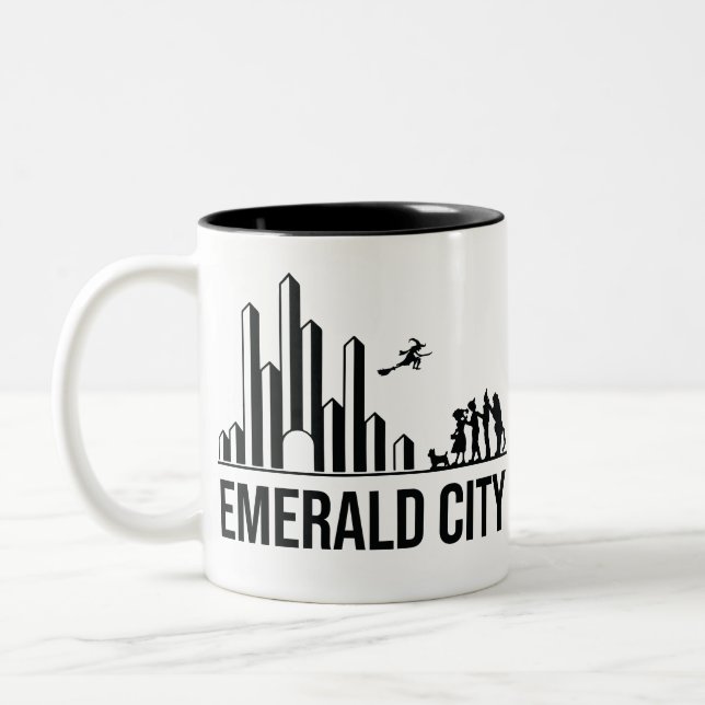 The Wizard of Oz Characters Emerald City Skyline Zweifarbige Tasse (Links)