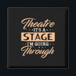 Theater ist es eine Bühne Schauspieler durch gehen Magnet<br><div class="desc">Theater ist es eine Bühne Schauspieler durch gehen</div>