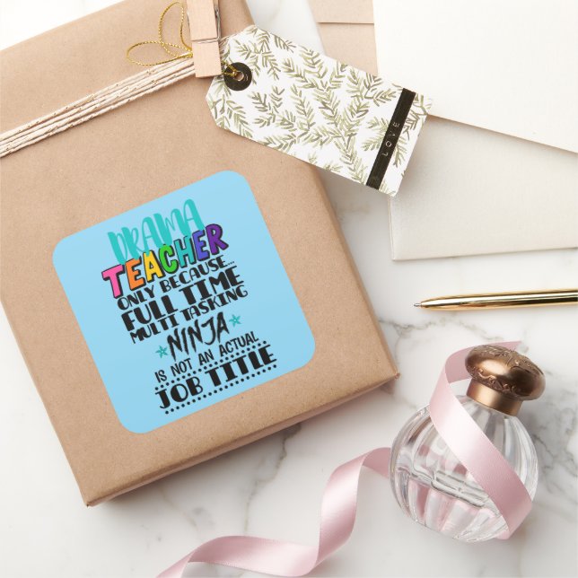 Theaterlehrer nur wegen Vollzeit-Multitasking Quadratischer Aufkleber (Schenken)