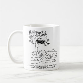 Theorie der Evolution. Fischen in einem Nest Kaffeetasse