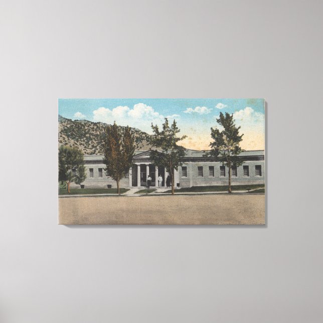 Thermopolis, WY - Blick auf das große Horn Bath Ho Leinwanddruck (Vorderseite)