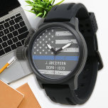 Thin Blue Line Geschenk - USA - Amerikanische Flag Armbanduhr<br><div class="desc">Thin Blue Line Police Watch - American Flag Design in Police Flag Farben ,  bedrücktes Design . Liebliches Geschenk an Ihren Lieblings-Polizeibeamten. Personalisieren mit Namen. COPYRIGHT © 2020 Judy Burrows,  Black Dog Art - Alle Rechte vorbehalten.</div>