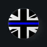 Thin Blue Line - UK Button<br><div class="desc">"Dünne blaue Linie" ist ein Begriff,  der sich normalerweise auf den Begriff der Polizei als die Linie bezieht,  die die Gesellschaft vom Abstieg in gewalttätiges Chaos behalte.[1] Das "Blau" in "dünner blauer Linie" bezieht sich auf die blaue Farbe der Uniformen vieler Polizeiabteilungen. Dies ist die britische Fassung.</div>