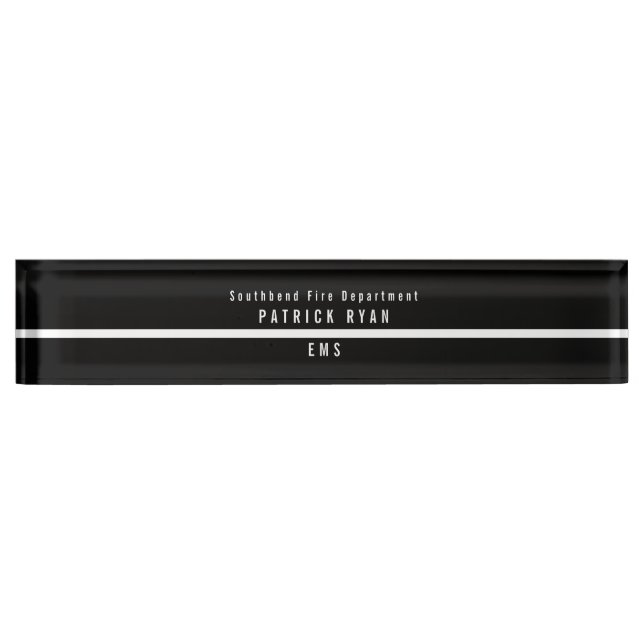 Thin White Line EMS Modernes Monogramm Namensplakette (Vorderseite)