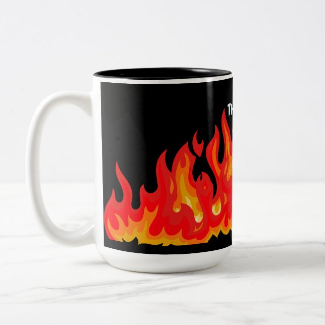 "This is fine" (weiß + fire and flames) Zweifarbige Tasse (Links)