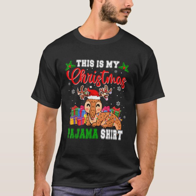 This Is My Christmas Pajama Santa Reindeer Pangoli T-Shirt (Vorderseite)