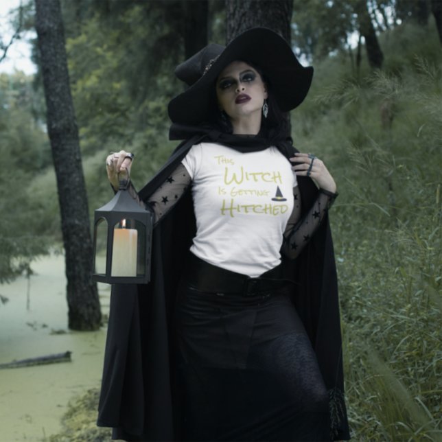 This Witch Is Getting Hitched T-Shirt (Von Creator hochgeladen)