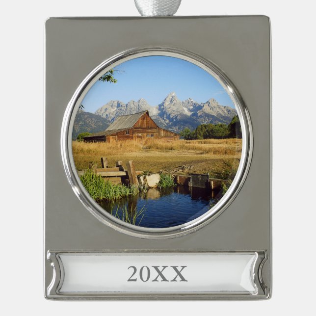 Thomas A. Moulton Barn Banner-Ornament Silber (Vorderseite)