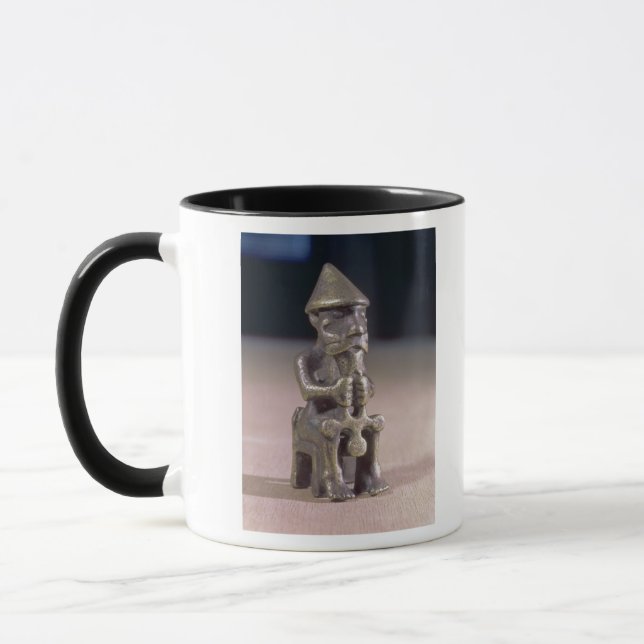 Thor mit einem Hammer, Statuette fand in Island Tasse (Links)
