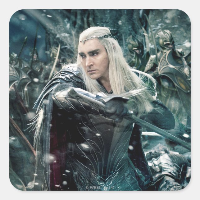Thranduil in der Schlacht Quadratischer Aufkleber (Vorderseite)