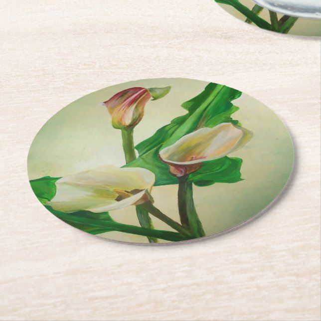Three Calla Lilies Atemberaubend Botanical Acrylic Runder Pappuntersetzer (Angewinkelt)