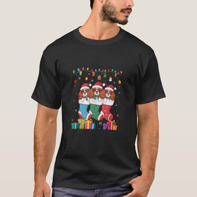 Three Cavalier King Charles Spaniel Dog in Sock Fu T-Shirt (Vorderseite)