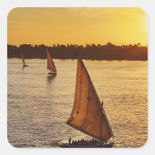 Three falukas with sightseers on Nile River at Quadratischer Aufkleber