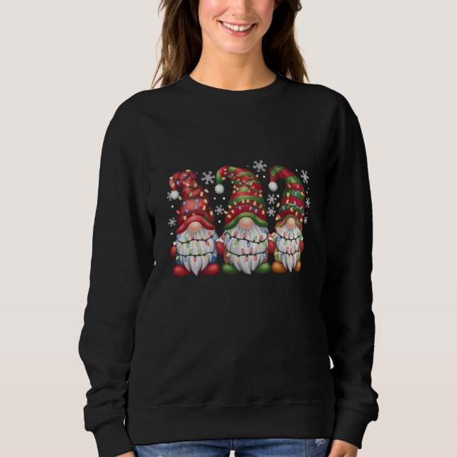 Three Gnomes Buffalo Kariert Red Christmas Sweatshirt (Vorderseite)