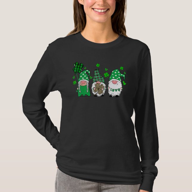 Three Gnomes Holding Shamrock Plaid Leopard St Pat T-Shirt (Vorderseite)