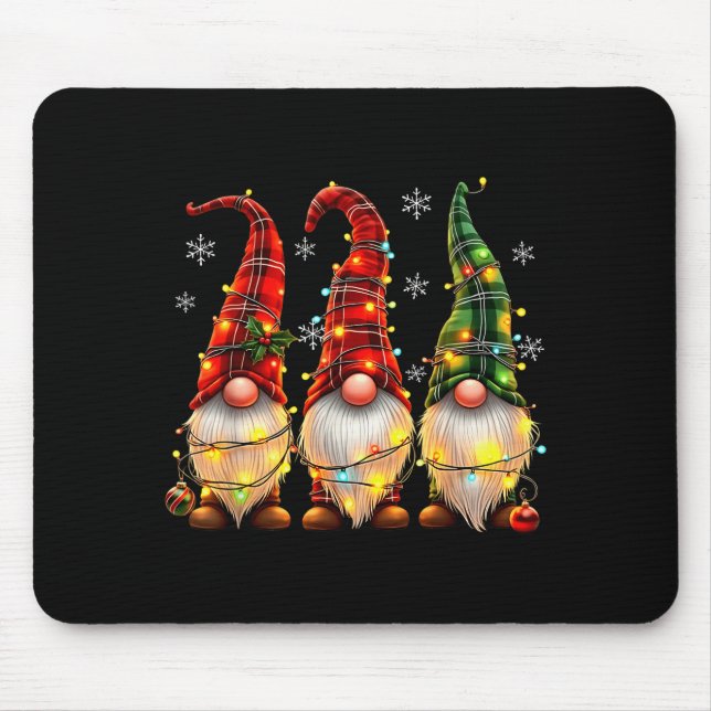 Three Gnomes Men Women Buffalo Plaid Red Christmas Mousepad (Vorne)