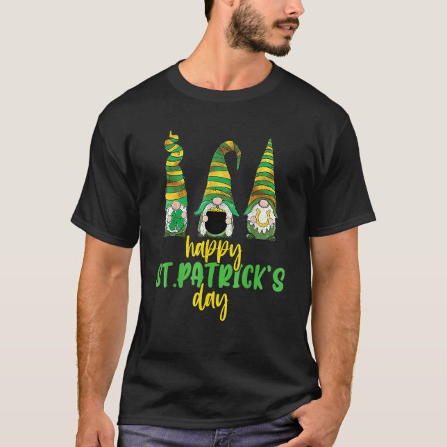 Three Gnomes Shamrock Happy St Patrick's Day Go Lu T-Shirt (Vorderseite)