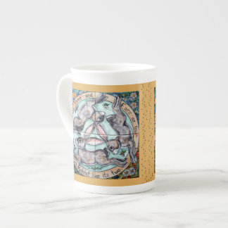 Three Hares Rabbit Four Seasons Gold Whimsical Prozellantasse