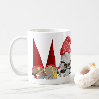 Three Piece Gnome Band on a Kaffeetasse