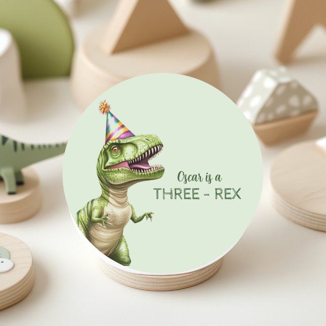 Three-Rex Dinosaur Birthday | Green Dino Runder Aufkleber (Von Creator hochgeladen)